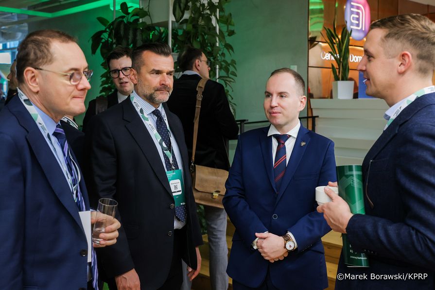 001_Minister Adam Andruszkiewicz_Prezentacja raportu eksperckiego pt. Suwerenność cyfrowa_26-02-2026_MB1_3354.jpg.JPG