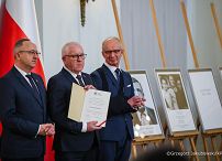 015_A_Prezydent Karol Nawrocki_uroczystość wręczenia not identyfikacyjnych_26-02-2026_1S5A0185-2.jpg.JPG