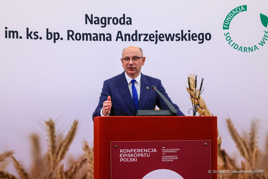 008_Minister_Wojciech_Kolarski_wręczenie_nagrody_dla_dr_Mateusza_Szpytmy_20260226_GJA_1274.jpg