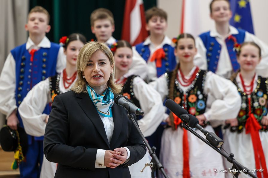 017_Minister_Agnieszka_Jedrzak_spotkanie_ze_spolecznoscia_szkolna_Panstwowego_Gimnazjum_Polskiego_im_J_Pilsudskiego_20260227_PK2_7570.jpg