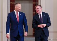 010_Prezydent Karol Nawrocki_Wizyta na Łotwie_poitanie_27-02-2026_MWB23647.jpg.JPG