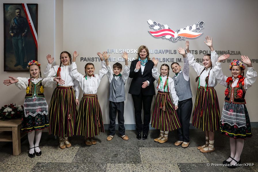 001_Minister_Agnieszka_Jedrzak_spotkanie_ze_spolecznoscia_szkolna_Panstwowego_Gimnazjum_Polskiego_im_J_Pilsudskiego_20260227_PK1_2159.jpg