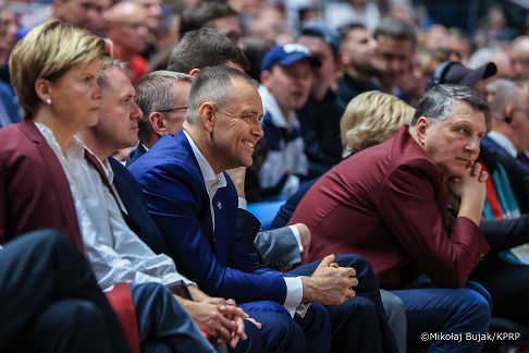 026_Prezydent Karol Nawrocki_Wizyta na Łotwie_mecz koszykówki_27-02-2026_MWB24975.jpg.JPG