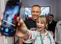 026_Prezydent Karol Nawrocki_Mediolan_Rozpoczęcie zimowych IO 2026 Mediolan_Wizyta wioska olimpiska_ 07-02-2026_MWB17161.jpg.JPG