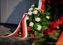 007_Wieniec złożony przez Szefa BBN Sławomira Cenckiewicza na Łączce_01-03-2026_GJA_1602.jpg.JPG