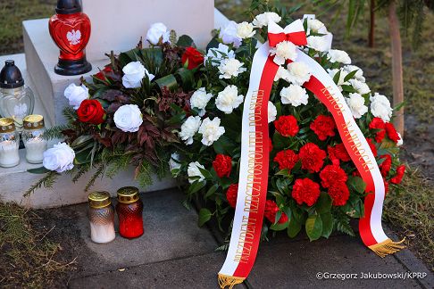 001_Adam Andruszkiewicz_Złożenie wieńca pod pomnikiem Danuty Siedzikówny  Inki _01-03-2026_GJA_1696.jpg.JPG