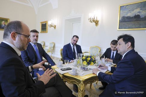 02_Marcin_Przydacz_Amirsajid_Agzamkhodjaev_Ambasador_Uzbekistanu_20260311_MB1_0602.jpg