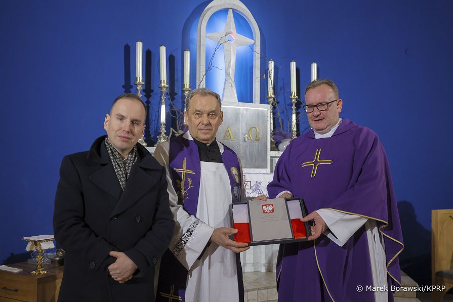 08_Adam_Andruszkiewcz_odsloniecie_tablicy_Serce_dla_Inki_Bialystok_20260317_MB1_3664.jpg