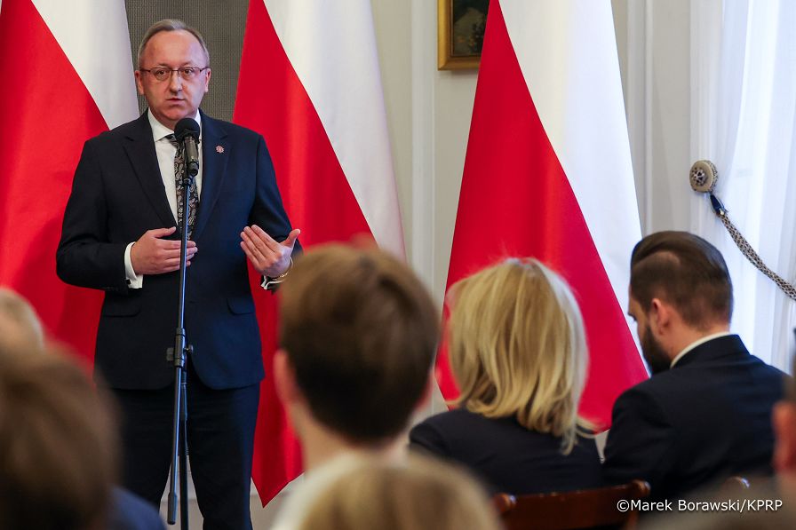 009_Minister_Agnieszka Jędrzak_Spotkanie poświęcone Sergiuszowi Piaseckiemu_19-03-2026_MB2_1316.jpg.JPG