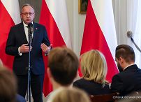 009_Minister_Agnieszka Jędrzak_Spotkanie poświęcone Sergiuszowi Piaseckiemu_19-03-2026_MB2_1316.jpg.JPG