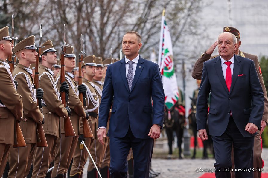 019_Prezydent Karol Nawrocki_Wizyta robocza Prezydenta RP na Węgrzech_Spotkanie z Prezydentem Węgier Tamasem Sulyokiem_23-03-2026_GJB_1956.jpg.JPG