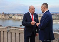 032_Prezydent Karol Nawrocki_Wizyta robocza Prezydenta RP na Węgrzech_Spotkanie z Prezydentem Węgier Tamasem Sulyokiem_23-03-2026_GJA_2297.jpg.JPG