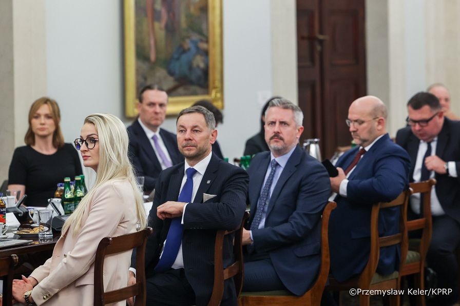 009_Minister Paweł Szefernaker_Minister_Karol Rabenda_Posiedzenie Rady Energii i Zasobów Naturalnych_24-03-2026_PK2_3136.jpg.JPG