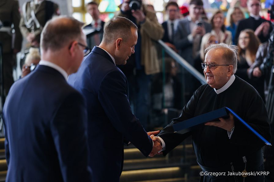 026_Prezydent Karol Nawrocki_Toruń_IX Narodowy Dzień Pamięci Polaków ratujących Żydów pod okupacja Niemiecką_24-03-2026_GJB_3906.jpg.JPG