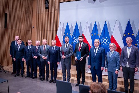 podpisanie_1-17.jpg