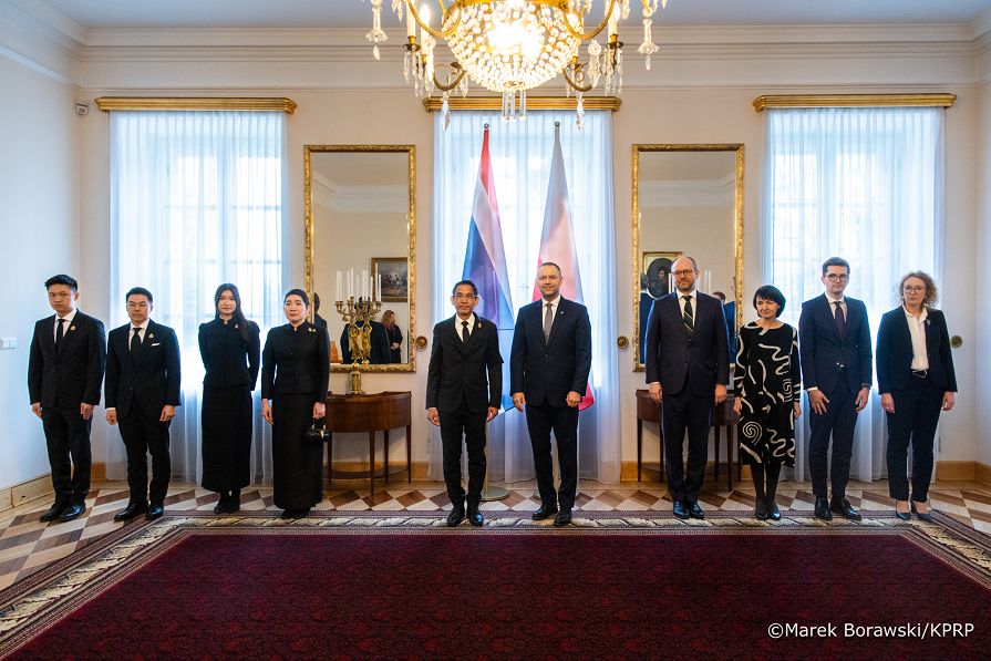 025__Prezydent Karol Nawrocki Ceremonia złożenia listów uwierzytelniających_JE Pan Sira Swangsilpa, Ambasador Królestwa Tajlandii w RP_27-03-2026_MB1_6660.jpg.JPG