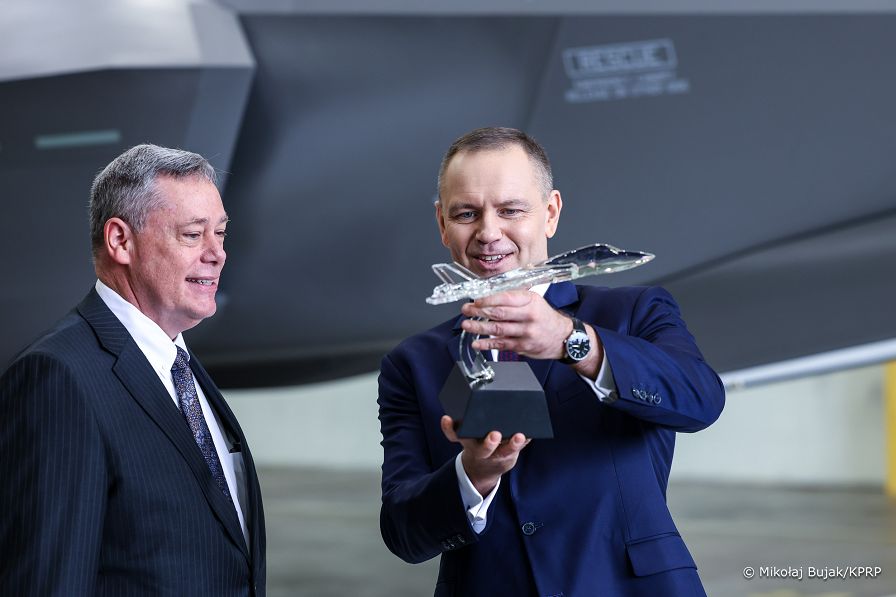 024_Prezydent_Karol_Nawrocki_wizyta_Lockheed Martin_Aeronautics_Fort_Worth_Plant_20260328_MWB15648.jpg