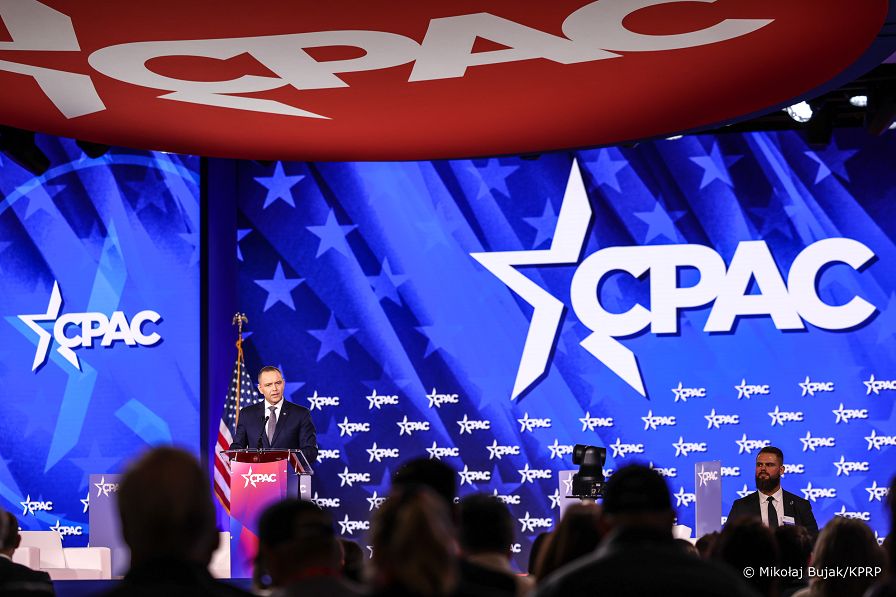 005_Prezydent_Karol_Nawrocki_CPAC_przemowienie_20260328_MWB16405.jpg