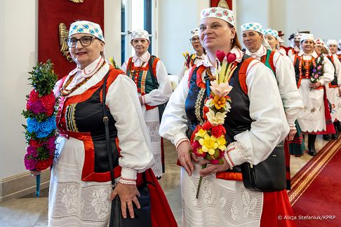008_Prezydentowa_Marta_Nawrocka_niedziela_Palmowa_w_Palacu_Prezydenckim_20260329_7C6A8692.jpg