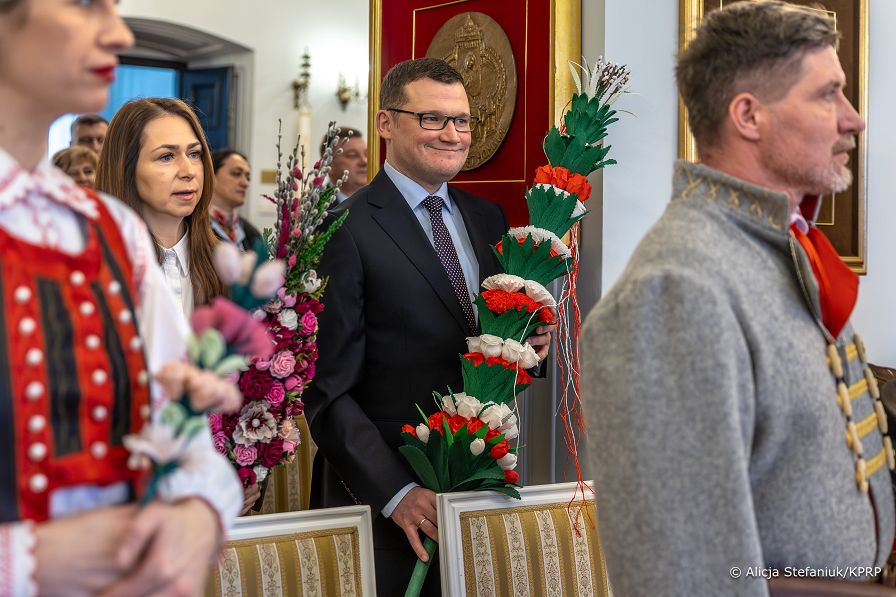 012_Prezydentowa_Marta_Nawrocka_niedziela_Palmowa_w_Palacu_Prezydenckim_20260329_7C6A8754.jpg