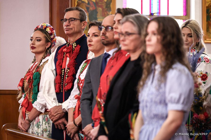 008_Prezydent_Karol_Nawrocki_Niedziela_Palmowa_msza_sw_kosciol_sw_Piotra_Apostola_20260329_MWB17286.jpg