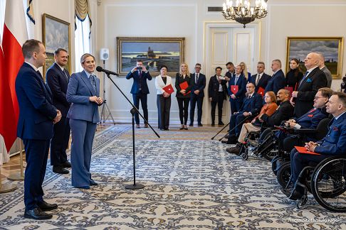 002_Pierwsza Dama_Marta_Nawrocka_Rada ds. osób z niepełnosprawnościami_340A6283.jpg