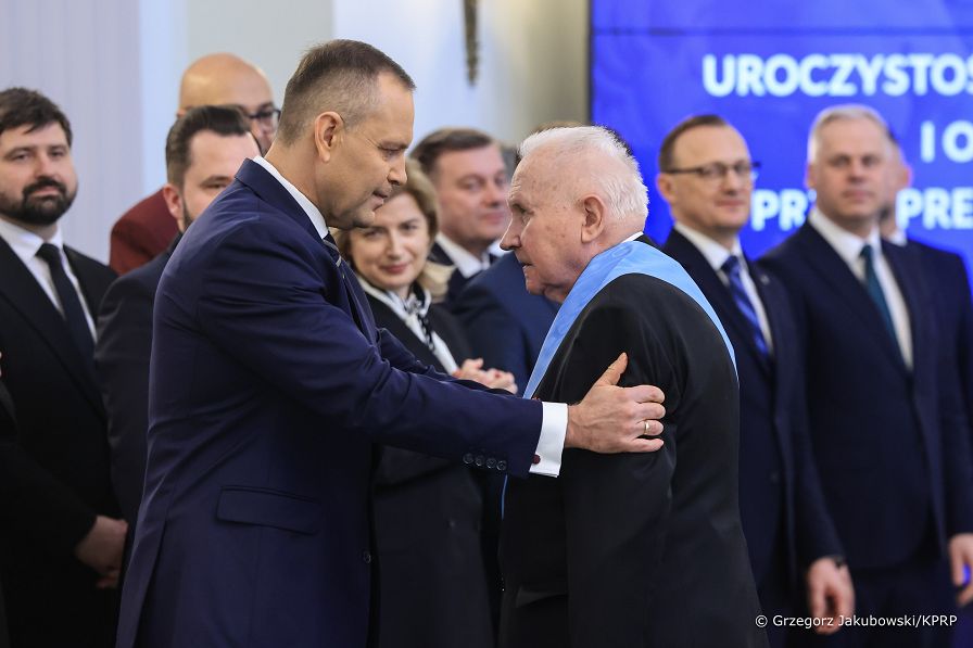003_Prezydent_Karol_Nawrocki_odznaczenia_Orzel_Bialy_20260306_GJA_4649.jpg