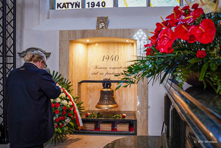 001_Doradca_Beata_Kempa_pogrzeb_Szczatki_Doczesne_Ofiar_Zbrodnia_Katynska_20260306_Foto1.jpg