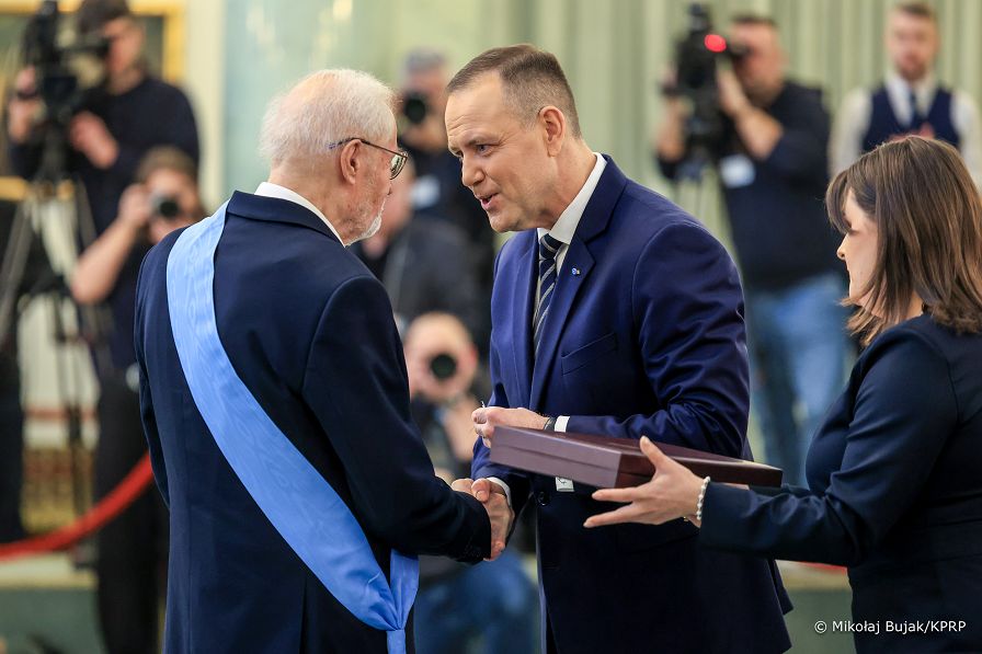 007_Prezydent_Karol_Nawrocki_odznaczenia_Orzel_Bialy_20260306_MWB29084.jpg