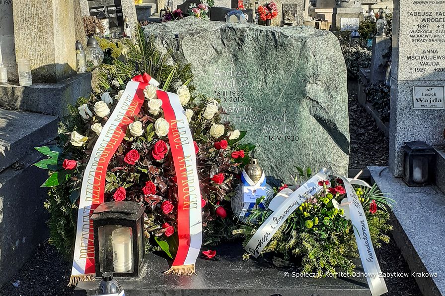 001_Wieniec_Andrzej_Wajda_grob_Krakow_20260306_20260306_081313.jpg