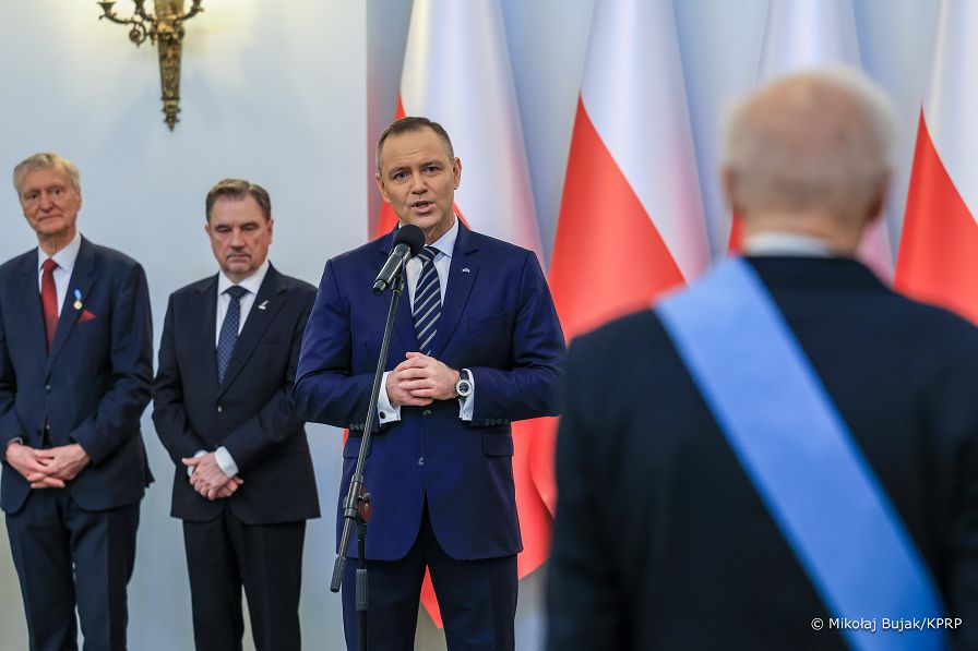 014_Prezydent_Karol_Nawrocki_odznaczenia_Orzel_Bialy_20260306_MWB29257.jpg