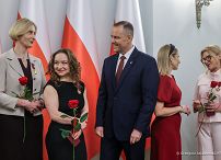 016_Prezydent_Karol_Nawrocki_odznaczenia_Dzien_Kobiet_20260308_GJB_6653.jpg