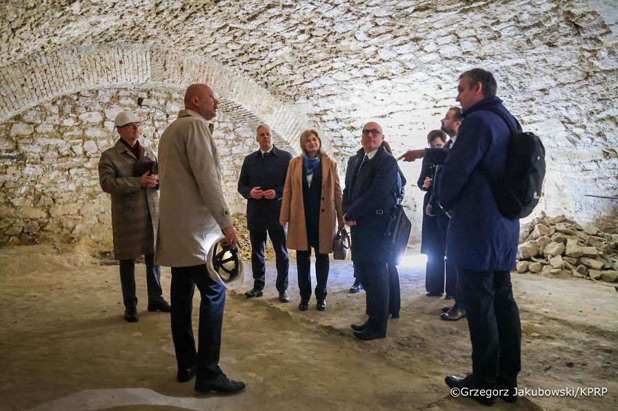 017_Minister_Agnieszka_Jędrzak_Wizyta w Mołdawii_Wizyta w muzeum_09-03-2026_GJB_8223.jpg