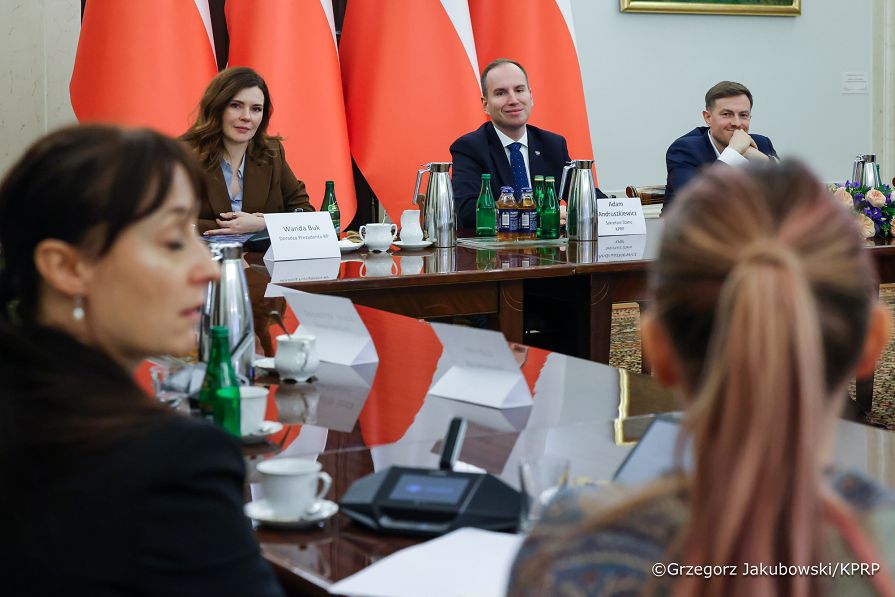 005_Minister_Adam_Andruszkiewicz_Spotkanie z przedstawicielami Amerykańskiej Izby Handlowej_01-04-2026_GJB_8253.jpg.JPG