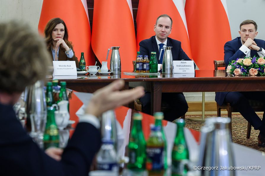 003_Minister_Adam_Andruszkiewicz_Spotkanie z przedstawicielami Amerykańskiej Izby Handlowej_01-04-2026_GJB_8225.jpg.JPG