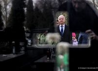 002_Minister_Wojciech_Kolarski_rocznica_katastrofy_Smolenskiej_grob_general_Bronislaw_Kwiatkowski_20260410_1S7A0025.jpg