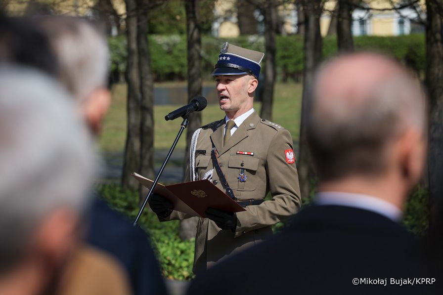 004_Prezydent Karol Nawrocki_Obchody Dnia Pamieci Ofiar Zbrodni Katyńskiej w Muzeum Katyńskim_13-04-2026_MWB25570.jpg.JPG