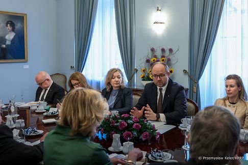 004_Minister_Marcin_Przydacz_spotkanie_Czlonkowie_Komisja_Wenecka_20260415_PK1_2036.jpg