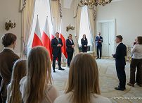 008_Minister Agnieszka Jędrzak_Minister Mateusz Kotecki_Wręczenie odznaczenia rodzinie wielodzietnej_PK1_3188.jpg.JPG