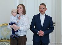 002_Minister Agnieszka Jędrzak_Minister Mateusz Kotecki_Wręczenie odznaczenia rodzinie wielodzietnej_PK1_3096.jpg.JPG
