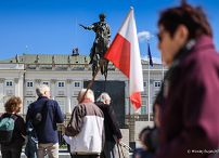 002_Palac_Prezydencki_zmiana_flagi_20260418_MWB26030.jpg