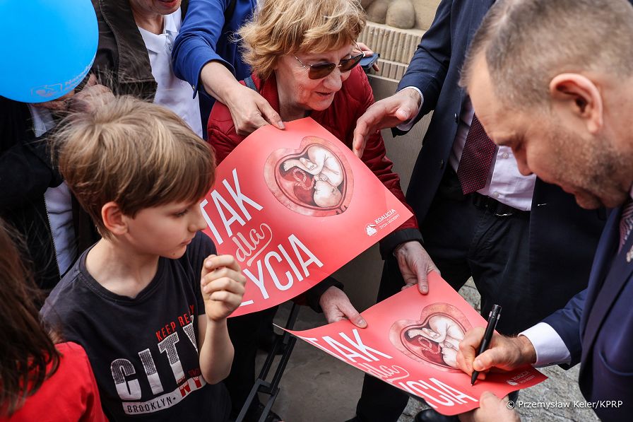 005_Prezydent_Karol_Nawrocki_Narodowy_Marsz_Zycia_20260419_PK1_7363.jpg