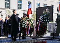 014_009_Prezydent_Karol_Nawrocki_rocznica_katastrofy_Smolenskiej_20260410_MWB22346.jpg