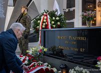 029_001_Minister_Karol_Rabenda_rocznica_katastrofy_Smolenskiej_wieniec_grob_Maciej_Plazynski_20260410_MB1_9053.jpg
