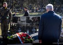 020_001_Minister_Karol_Rabenda_rocznica_katastrofy_Smolenskiej_wieniec_grob_Leszek_Solski_20260410_MB1_8991.jpg