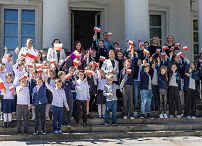 014_Prezydentowa_Marta_Nawrocka_warsztaty_Dzien_Flagi_20260423_7C6A8040.jpg