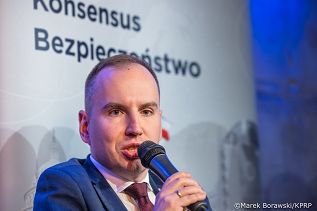 004_Minister_Adam Andruszkiewicz_Otwarte drzwi CSR Suwerenność w XXI w_28-04-2026_MB2_8695.jpg.JPG