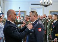 002_General_Miroslaw_Brys_odznaczenia_panstwowe_Belweder_20260428_PK1_0253.jpg