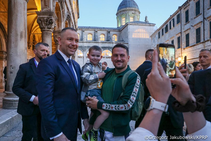 040_Prezydent Karol Nawrocki_Chorwacja_Szczyt Trójmorza_Spacer ulicami Dubrownika_28-04-2026_GJB_8539.jpg.JPG