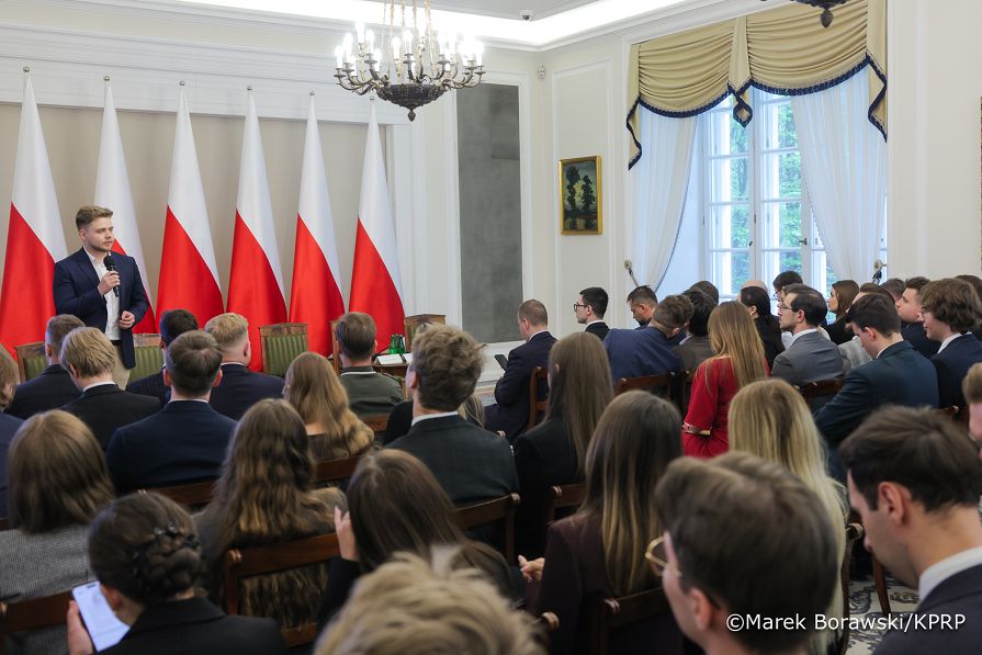 07_Minister Adam Andruszkiewicz_Posiedzenie Rady Młodzieży_08-05-2026_MB1_6969.jpg.JPG